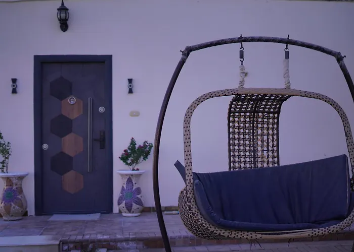 Alis Villa